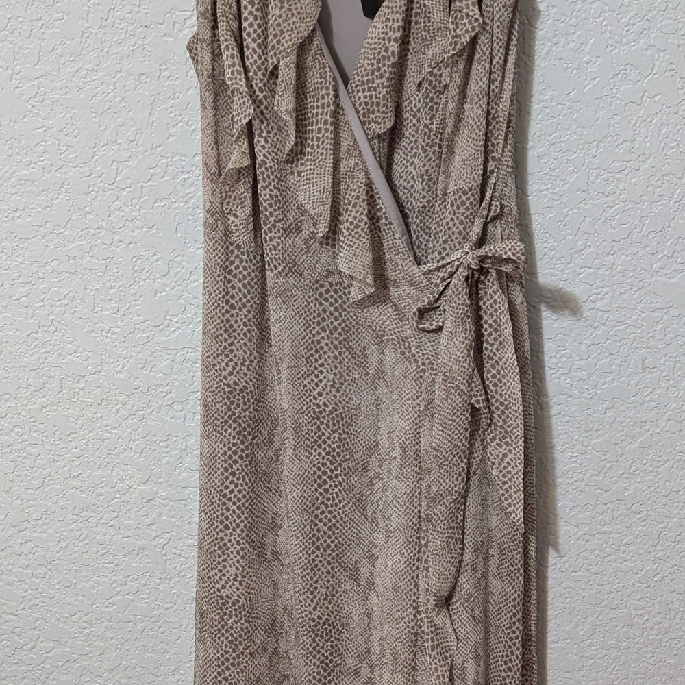 Beautiful Banana Republic light flowy maxi dress